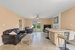 1220 N Pepper Tree Dr, Palatine, IL 60067 - Photo 11