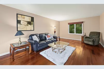 1220 N Pepper Tree Drive, Palatine, IL 60067 - Photo 5