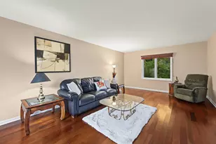 1220 N Pepper Tree Dr, Palatine, IL 60067 - Photo 5