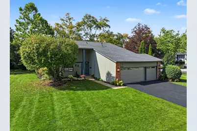 1220 N Pepper Tree Drive, Palatine, IL 60067 - Photo 1
