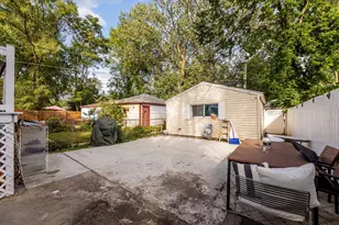 8031 S Woodlawn Ave, Chicago, IL 60619 - Photo 23