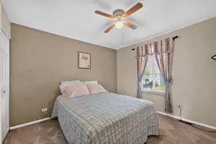 240 Iris Dr, Streamwood, IL 60107 - Photo 23
