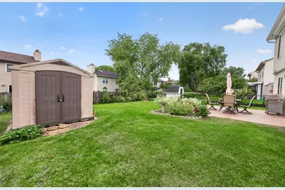 240 Iris Drive, Streamwood, IL 60107 - Photo 35