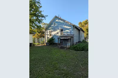 819 E Monroe Street, Bloomington, IL 61701 - Photo 15