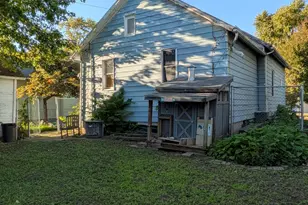 819 E Monroe St, Bloomington, IL 61701 - Photo 15