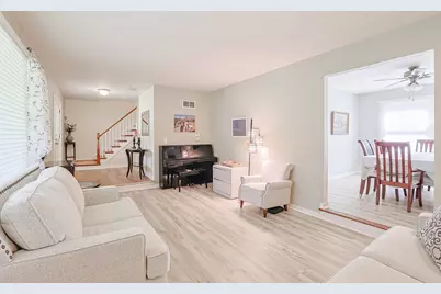 52 Darlington Drive, Hawthorn Woods, IL 60047 - Photo 11