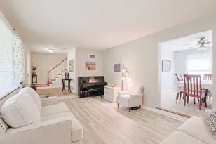 52 Darlington Dr, Hawthorn Woods, IL 60047 - Photo 11