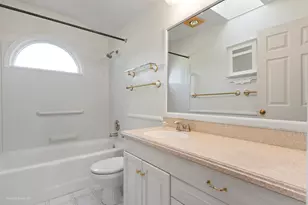 2244 Heathercliff Dr, Green Oaks, IL 60048 - Photo 21