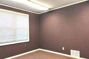 528 E Grant Hwy, Marengo, IL 60152 - Photo 9