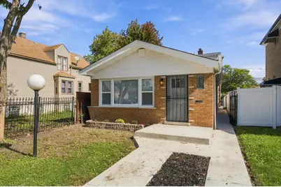 9061 S Parnell Avenue, Chicago, IL 60620 - Photo 1