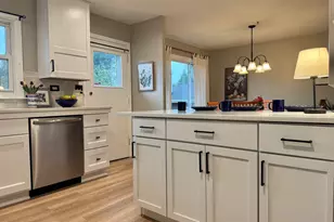 1205 E Ironwood Dr, Mount Prospect, IL 60056 - Photo 5
