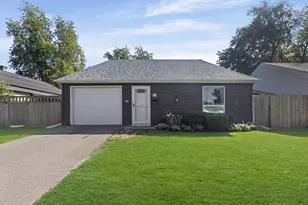 130 Tealwood Rd, Montgomery, IL 60538 - Photo 1