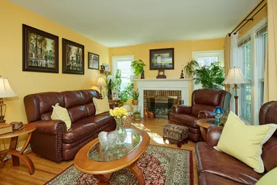 515 Preston Avenue, Elgin, IL 60120 - Photo 5