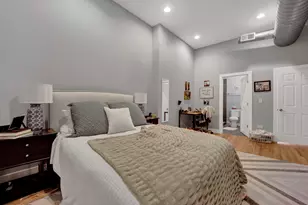 1019 W Lake St, Chicago, IL 60607 - Photo 13