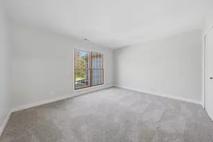 518 Harlowe Ln, Naperville, IL 60565 - Photo 17