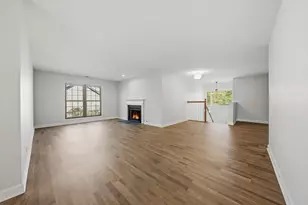 518 Harlowe Ln, Naperville, IL 60565 - Photo 5