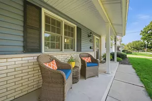 1363 E Kenilworth Ave, Palatine, IL 60074 - Photo 3