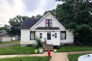 1114 W 4th St, Dixon, IL 61021 - Photo 1