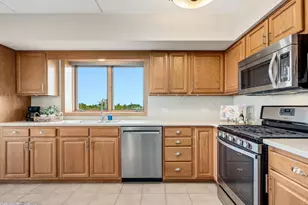 1 N Beacon Pl, La Grange, IL 60525 - Photo 13