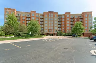 1 N Beacon Pl, La Grange, IL 60525 - Photo 1