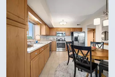 1 N Beacon Place #404, La Grange, IL 60525 - Photo 11