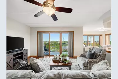 1 N Beacon Place #404, La Grange, IL 60525 - Photo 7
