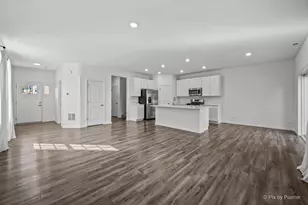 1303 Draper Rd, McHenry, IL 60050 - Photo 11