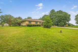 6581 Happy Acres Rd, Rockford, IL 61101 - Photo 1