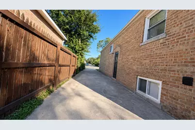 11414 S Kedzie Avenue, Chicago, IL 60655 - Photo 17