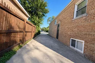 11414 S Kedzie Ave, Chicago, IL 60655 - Photo 17