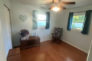 910 E Chestnut St, Pontiac, IL 61764 - Photo 9