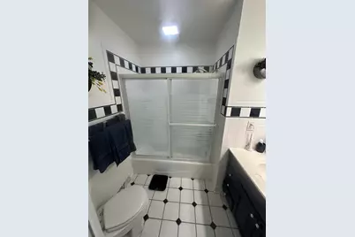 910 E Chestnut Street, Pontiac, IL 61764 - Photo 11