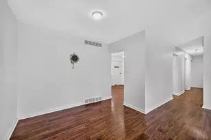 324 Birchwood Ln, Dekalb, IL 60115 - Photo 11