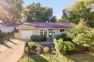 324 Birchwood Ln, Dekalb, IL 60115 - Photo 3