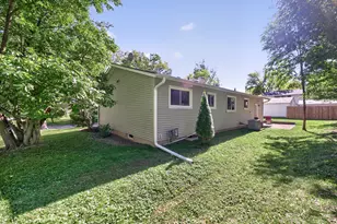 324 Birchwood Ln, Dekalb, IL 60115 - Photo 39