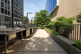 330 W Diversey Pkwy, Chicago, IL 60657 - Photo 27