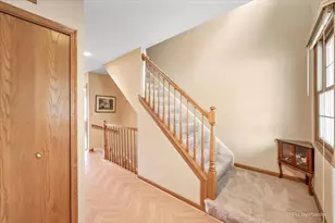 156 Spring N Ct, Carpentersville, IL 60110 - Photo 3