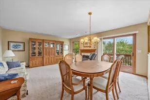 156 Spring N Ct, Carpentersville, IL 60110 - Photo 7