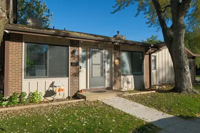 563 Forum Drive, Roselle, IL 60172 - Photo 1
