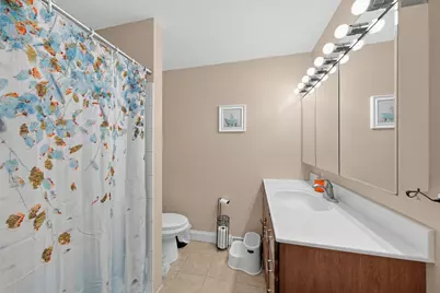 563 Forum Drive, Roselle, IL 60172 - Photo 7