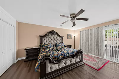 563 Forum Drive, Roselle, IL 60172 - Photo 5