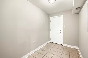 4851 S Prairie Ave, Chicago, IL 60615 - Photo 7