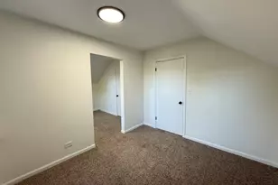 124 Hilltop Dr, Lake in the Hills, IL 60156 - Photo 11