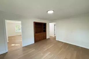 124 Hilltop Dr, Lake in the Hills, IL 60156 - Photo 5