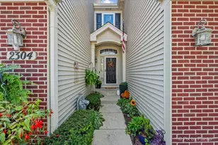 2304 Sandy Creek Dr, Algonquin, IL 60102 - Photo 3