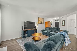 2304 Sandy Creek Dr, Algonquin, IL 60102 - Photo 7