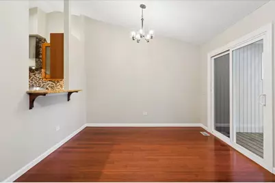 512 Lyon Drive #512, Buffalo Grove, IL 60089 - Photo 5
