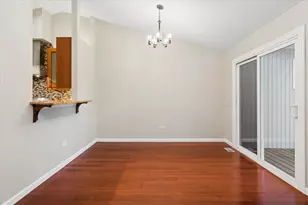 512 Lyon Dr, Buffalo Grove, IL 60089 - Photo 5