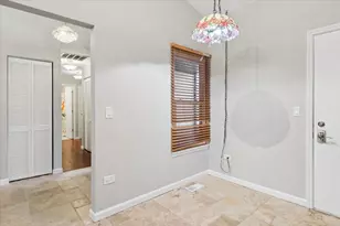 512 Lyon Dr, Buffalo Grove, IL 60089 - Photo 7
