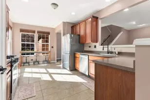 1469 Yellowstone Dr, Streamwood, IL 60107 - Photo 7